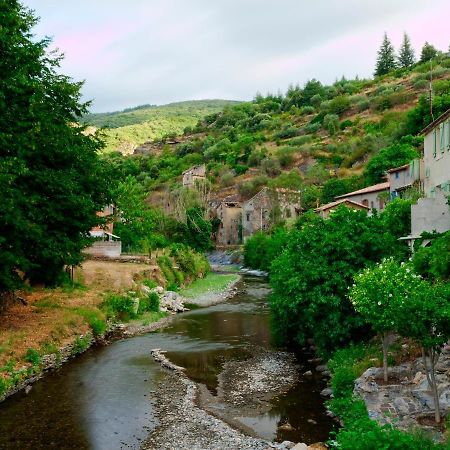 Les Ilhes La Maison Du Voyageur المظهر الخارجي الصورة